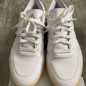 Adidas Court Rival tennis shoes